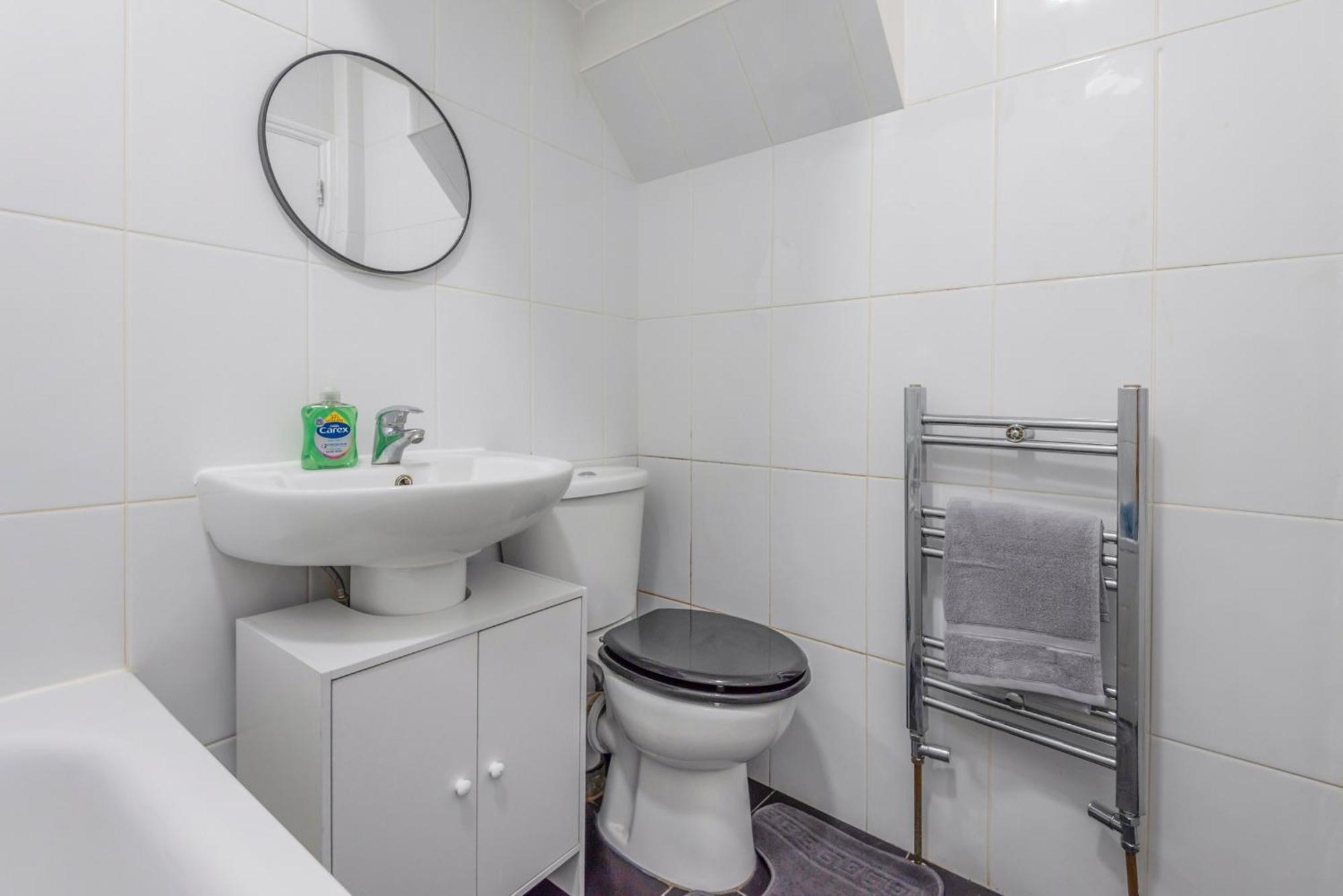 Modern Family Home W/Wi-Fi, Netflix, Self Check-In Londra Exterior foto